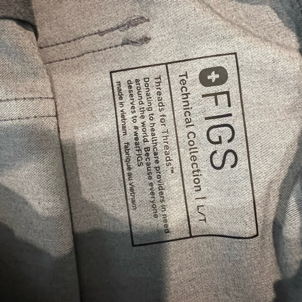 Figs Men's Grey Scub Set - Picture 5 of 5